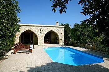 Z & X Holiday Villas Hotel 4*